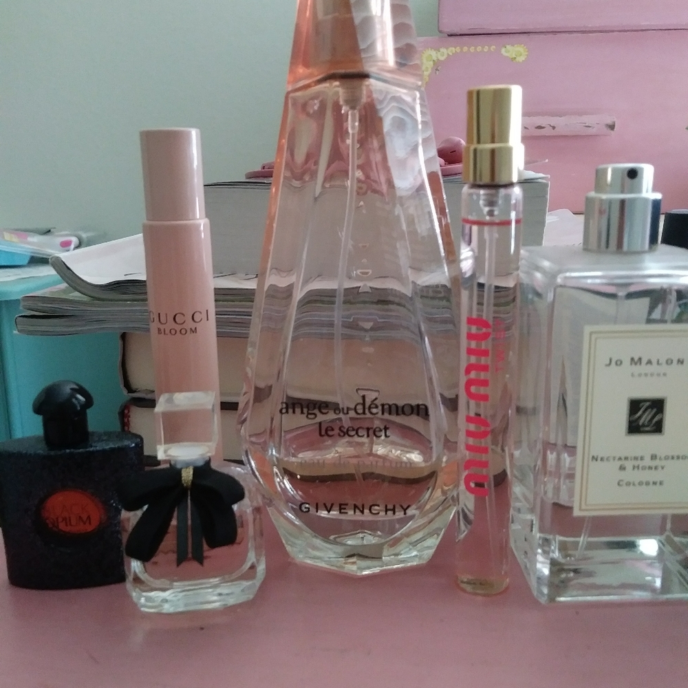 🌼Lot of brand name perfumes at various usage
